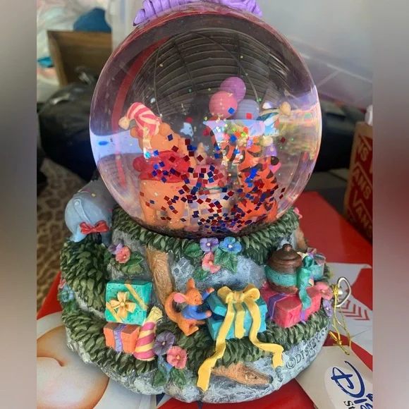 Winnie the Pooh Snow Globe-Disney -Happy Birthday to You -Mildred & Patty Hill - Picture 4 of 7